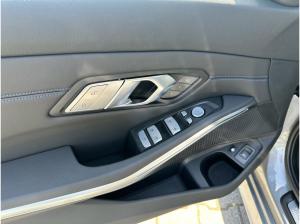 BMW 330 e xDrive Touring M Sport //Stop&Go AHK Pano