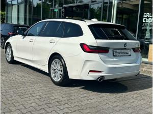 BMW 318 i Touring DrivingAssist Stop&Go HeadUp AHK