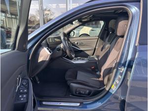 BMW 330 e xDrive Touring M Sport //DrivingAssistant HarmanKardon Pano AHK