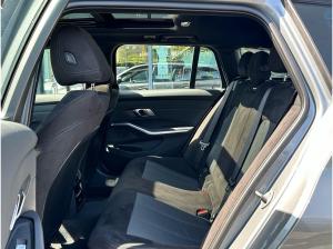 BMW 330 e xDrive Touring M Sport //Stop&Go AHK Pano