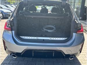 BMW 330 e xDrive Touring M Sport //Stop&Go AHK Pano