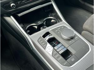 BMW 318 i Touring M Sport //DrivingAssistant AHK