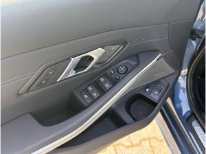 BMW 330 e xDrive Touring M Sport //DrivingAssistant HarmanKardon Pano AHK