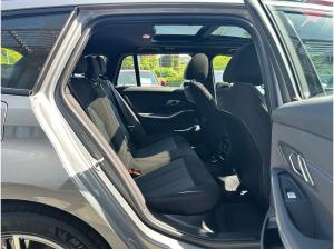 BMW 330 e xDrive Touring M Sport //Stop&Go AHK Pano