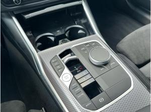 BMW 330 e xDrive Touring M Sport //DrivingAssistant HarmanKardon Pano AHK