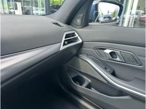 BMW 330 e xDrive Touring M Sport //DrivingAssistant HarmanKardon Pano AHK