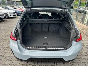 BMW 318 i Touring M Sport //DrivingAssistant AHK