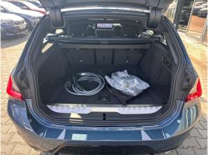 BMW 330 e xDrive Touring M Sport //DrivingAssistant HarmanKardon Pano AHK