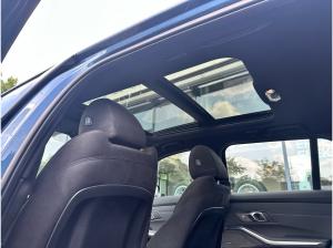 BMW 330 e xDrive Touring M Sport //DrivingAssistant HarmanKardon Pano AHK