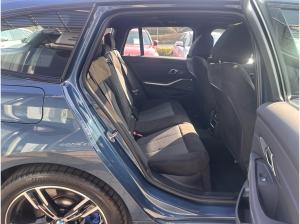 BMW 330 e xDrive Touring M Sport //DrivingAssistant HarmanKardon Pano AHK