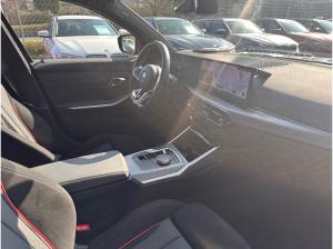 BMW 330 e xDrive Touring M Sport //DrivingAssistant HarmanKardon Pano AHK