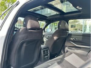 BMW 330 e Touring M Sport PRO //DrivingAssistant HarmanKardon AHK