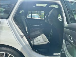 BMW 330 e Touring M Sport PRO //DrivingAssistant HarmanKardon AHK