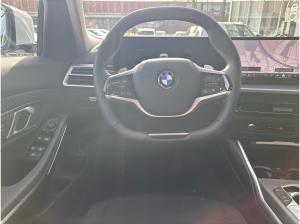 BMW 318 i Touring //LiveCockpitPlus Komfortzugang WirelessCharging