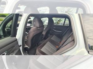 BMW 330 330d xDrive Touring M Sportpaket HiFi DAB LED