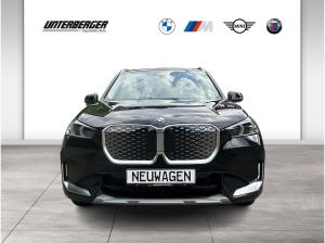 BMW iX1 xDrive30 xLine DAB LED RFK Shz PDC