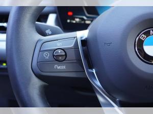 BMW 220 220i Active Tourer AKTIONSZINS 0,99% eff. AHK Navi Sitzheizung Rückfahrkamera LED DAB
