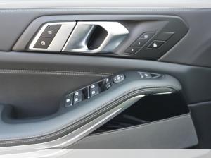 BMW X5 xDrive30d AKTIONSZINS 2,99% eff M Sport AHK Standhz ACC Glasdach Sitzbelüftung 360Kamera HeadUp VOLL
