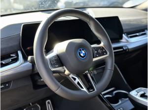 BMW iX2 eDrive20 M Sportpaket HK HiFi DAB LED RFK