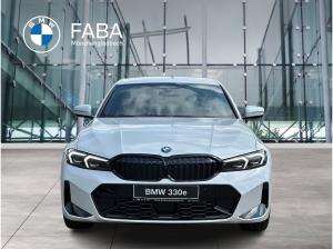 BMW 330 e xDrive Limousine M Sportpaket HK HiFi DAB