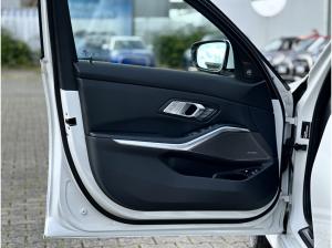 BMW 330 e xDrive Limousine M Sportpaket HK HiFi DAB