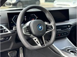 BMW 330 e xDrive Limousine M Sportpaket HK HiFi DAB
