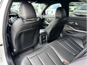 BMW 330 e xDrive Limousine M Sportpaket HK HiFi DAB