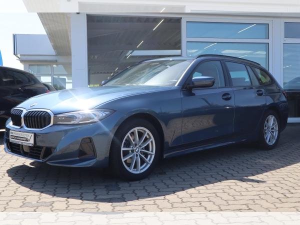 BMW 318 i Touring 360°/Head-Up/DrivingAss.Prof/Komfortzg/Adapt.LED/elektr.Sitze