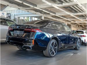 BMW i5 xDrive40 Limousine MSport + Pano + AHK + B/W
