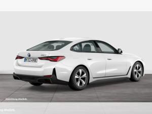 BMW i4 eDrive35 DA + ACC + Glasdach + 17