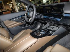 BMW i5 xDrive40 Touring Individual M Sport Pro HuD+PANO+AHK+Standh.+Autobahnassist.+LHZ