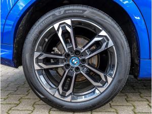 BMW iX2 xDrive30 M-Sportpaket+AHK+HUD+Memory-Sitz+ACC+Harman/Kardon+Parkassistenz Plus+Alarm