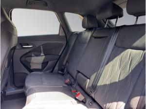 Audi Q3 SUV TDI S Line AHK