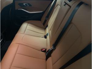 BMW 318 i Touring LiveCockpitProf Kamera Driv.Assist