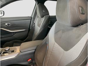 BMW 330 d xDrive Touring M Sport AHK LiveCockpitProf