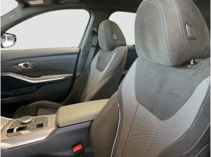 BMW 320 d xDrive Touring 1000 EUR BMW Zubehör GESCHENKT¹ M Sport AHK LiveCockpitProf