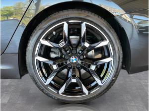 BMW 320 d xDrive Touring 1000 EUR BMW Zubehör GESCHENKT¹ M Sport AHK LiveCockpitProf
