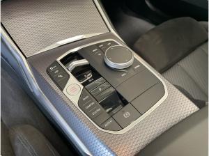 BMW 320 d xDrive Touring 1000 EUR BMW Zubehör GESCHENKT¹ M Sport AHK LiveCockpitProf
