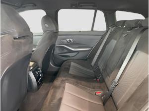 BMW 330 i xDrive Touring 1000 EUR BMW Zubehör GESCHENKT¹ M Sport