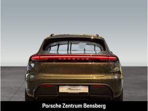 Porsche Macan 4S Electric