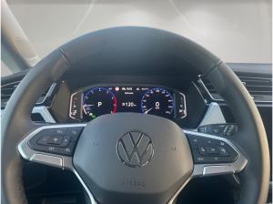 Volkswagen Touran 1.5TSI DSG Energy 7Sitz+R-Line+PANO+KAMER