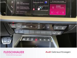 Audi RS3 Limousine TFSI quattro S tronic *verfügbar ab 1.8.*Panorama*SONOS*Carbon*280km/h*Assistenzpaket*