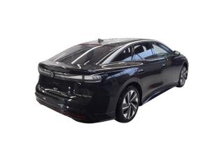 Volkswagen ID.7 Pro - Interieurpaket "Plus" / Exteriuerpaket / inkl. 8-fach Bereifung