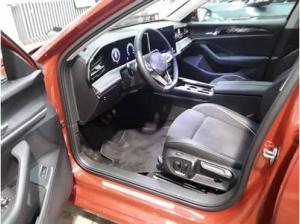 Volkswagen Passat Variant ELEGANCE 2.0TDI DSG ACC.AHK.AREA-VIEW.NAVI-VC.LED.APP-C.LKRD-HZG.