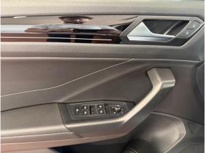 Volkswagen T-Roc 1.5 TSI R-Line DSG AHK LED+ Navi ACC RFK