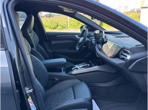 Audi A6 Avant TDI quattro S tronic