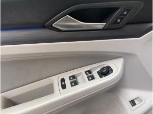 Volkswagen Golf VIII Variant 1.5 eTSI Style ACC AUT Kam. LM
