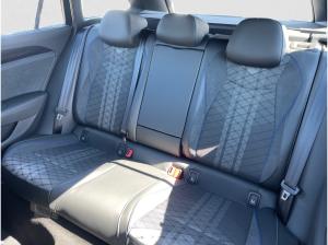Volkswagen Passat Var. R-Line 4Motion TDI DSG|AHK|eHECK|HUP
