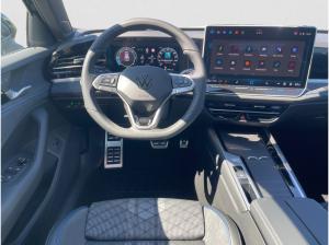 Volkswagen Passat Var. R-Line 4Motion TDI DSG|AHK|eHECK|HUP