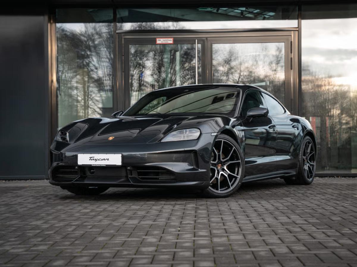 Porsche Taycan Black Edition